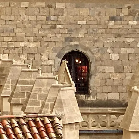 Tresors De La Cathedrale, Maison De Ville Sur 4 Niveaux Narbonne Exterior photo